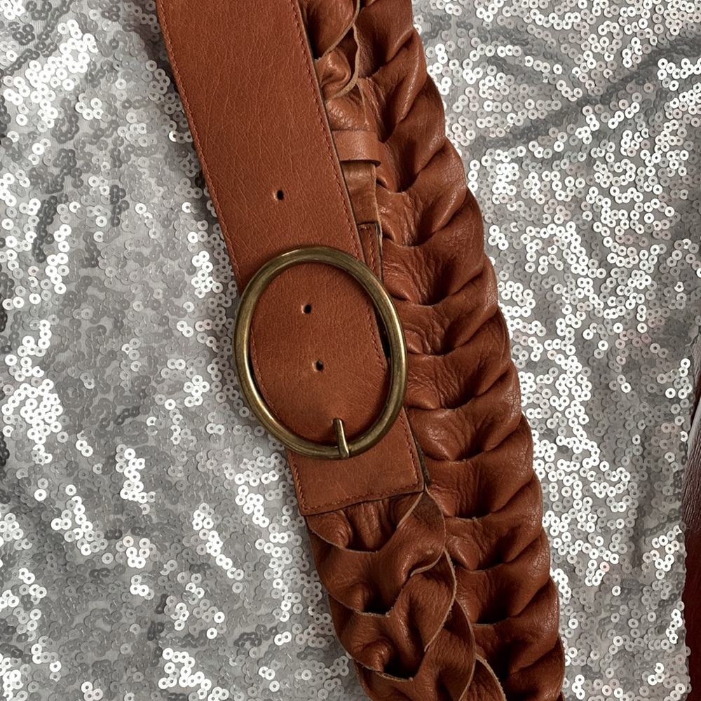 One of a kind Liz Clairborne cognac braided belt in excellent condition